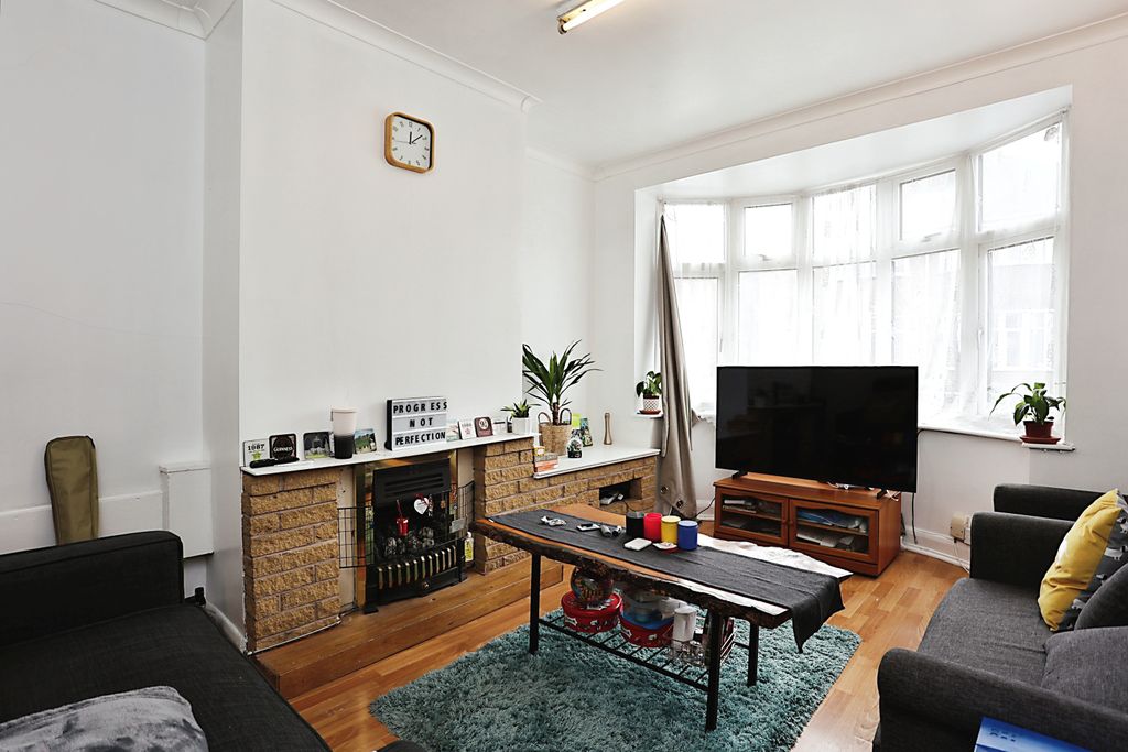 Property photo 3 of 15 Photography