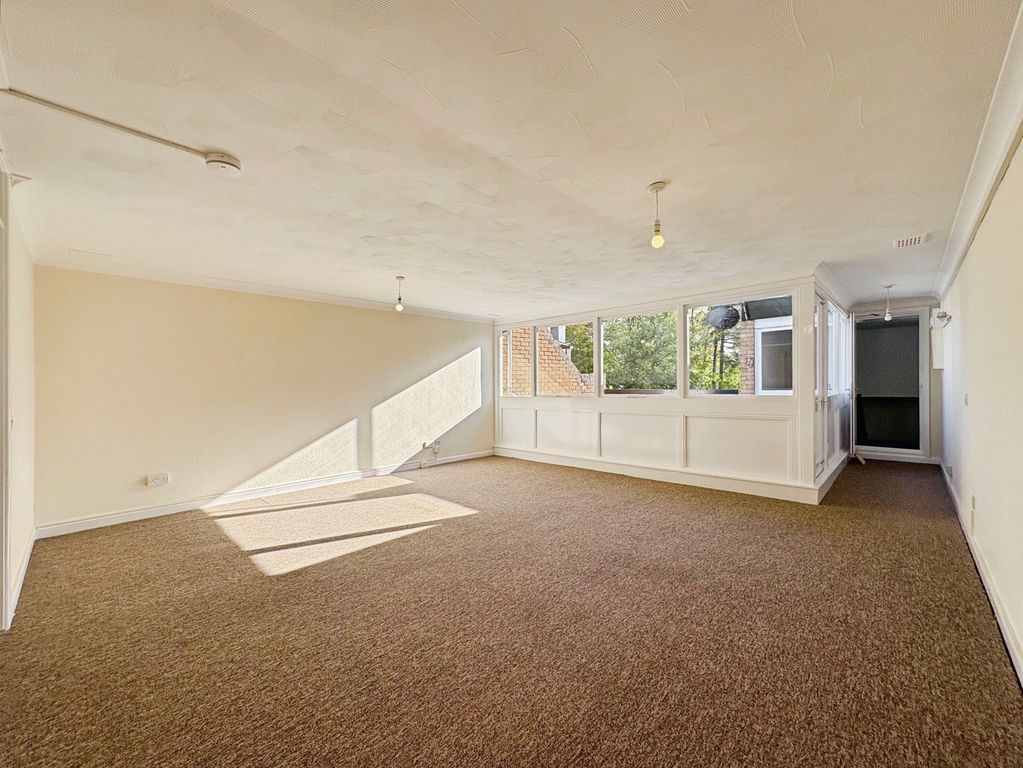 Property photo 2 of 12 Pbox-Img.Jpg