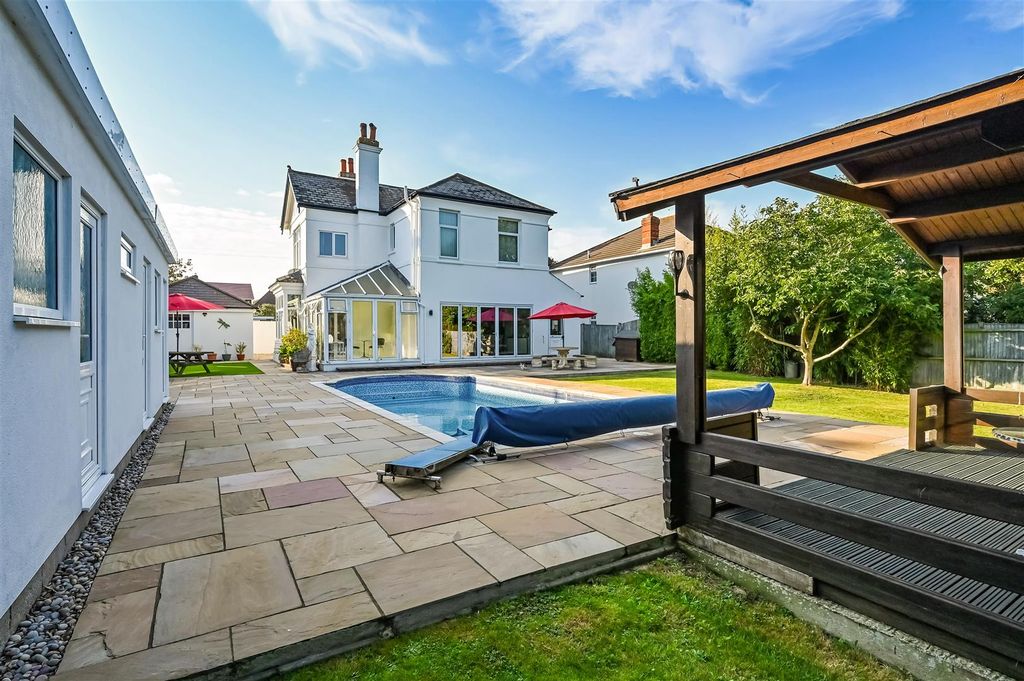 Property photo 1 of 33 Pool/Cabin