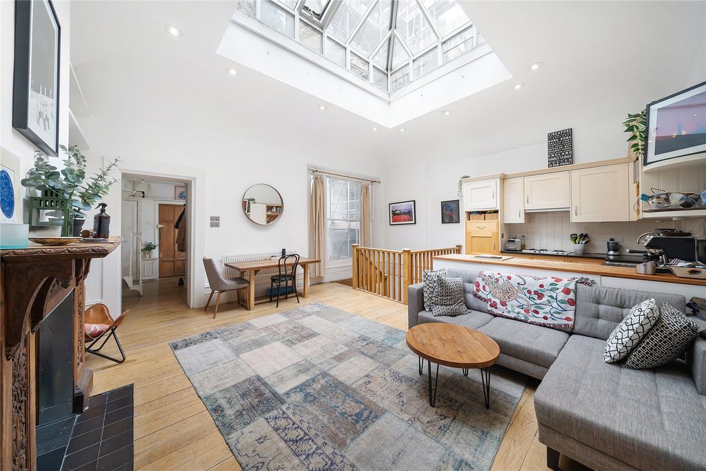 Property photo 1 of 17 Reception Room