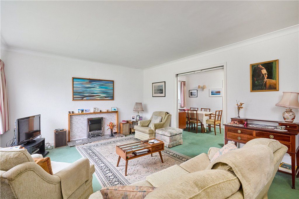 Property photo 3 of 19 Living Room