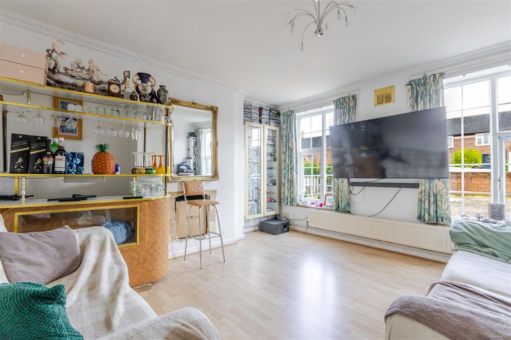 Property photo 2 of 18 Living 1.Jpg