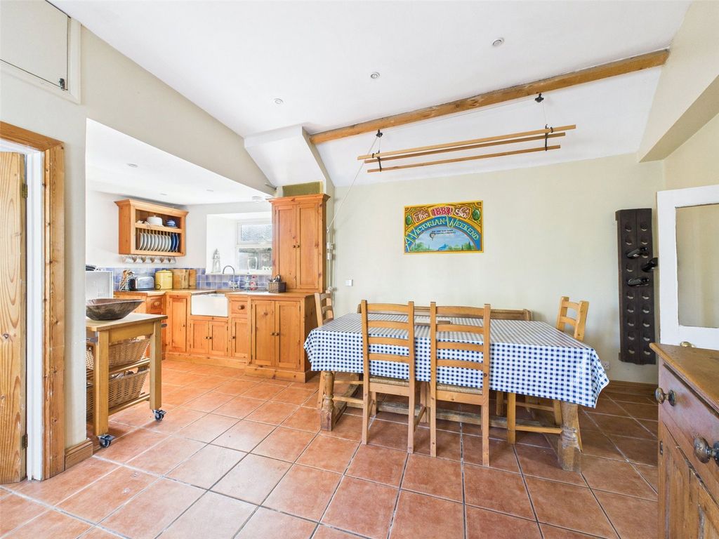 Property photo 3 of 18 Picture No. 11