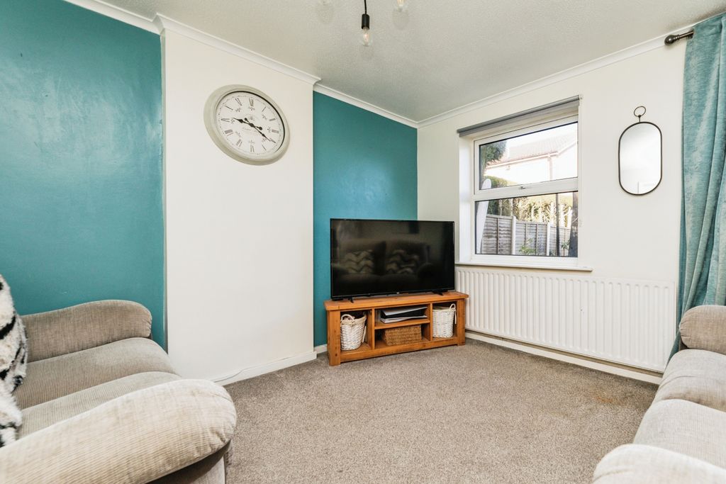 Property photo 3 of 15