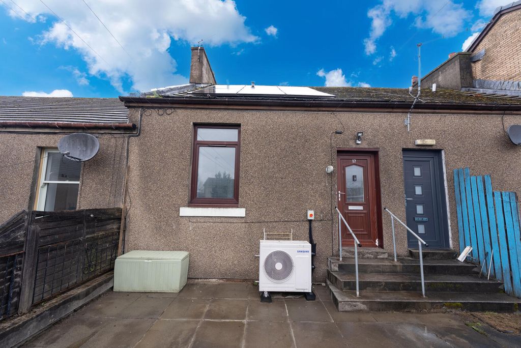 Property photo 2 of 16 Front (Exterior)