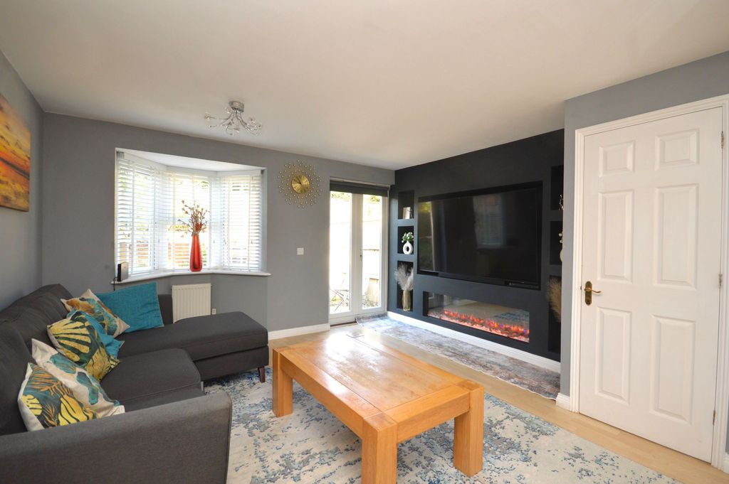 Property photo 3 of 17