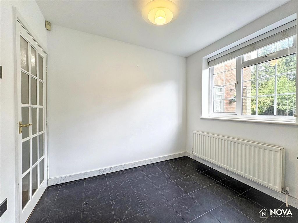 Additional image 11 of 4 bed detached house for saleOld Bedford Road, Luton LU2