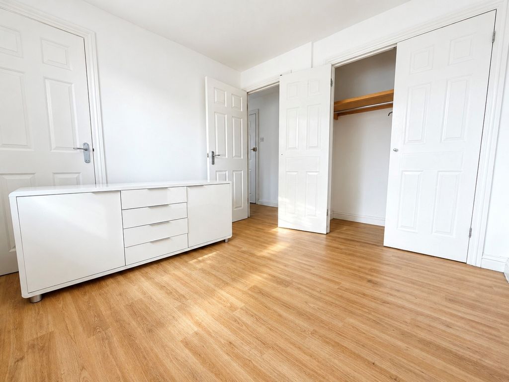 Property photo 3 of 4