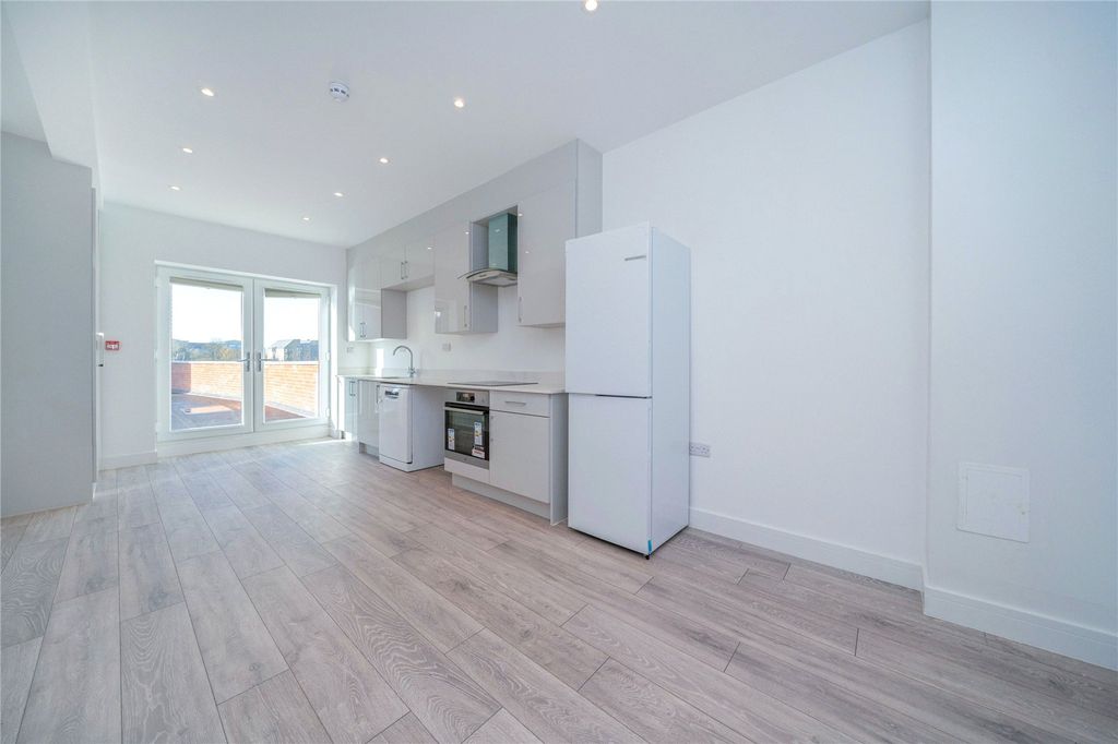 Property photo 1 of 16 Picture No. 03