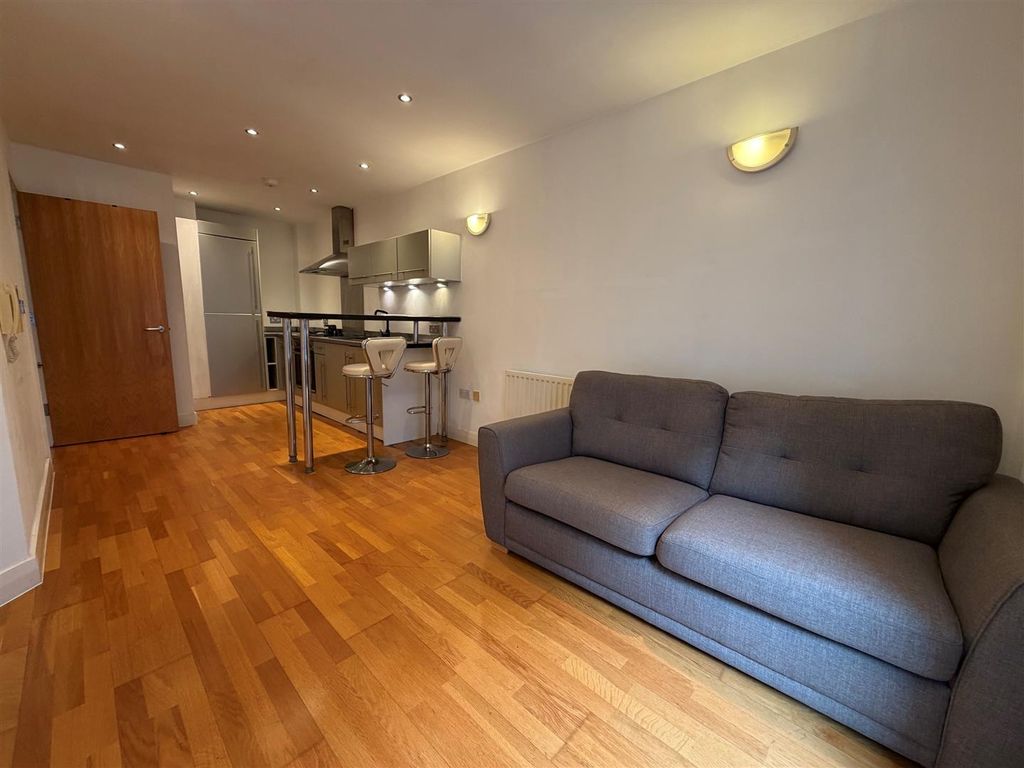 Property photo 2 of 11