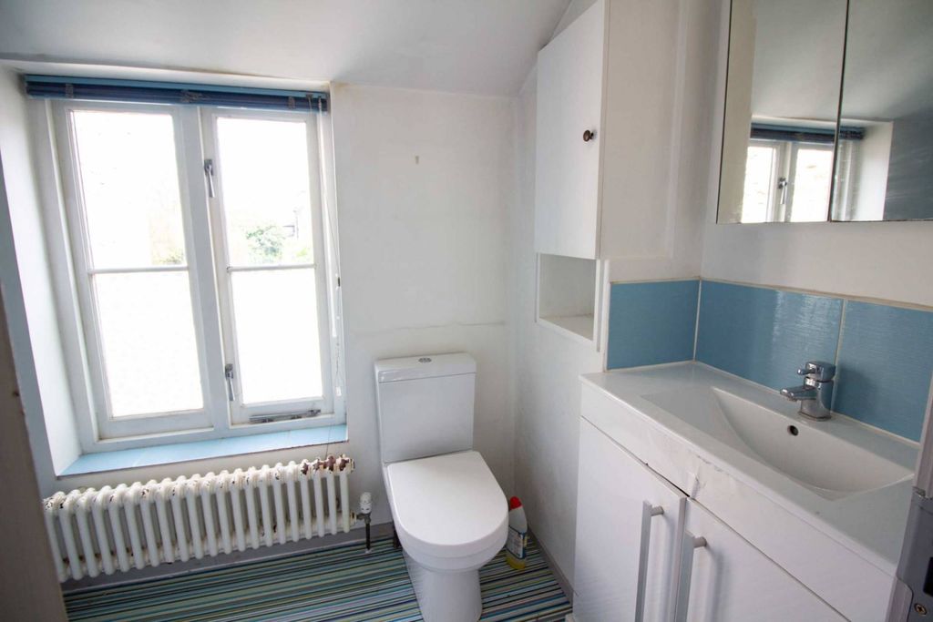 Property photo 3 of 8
