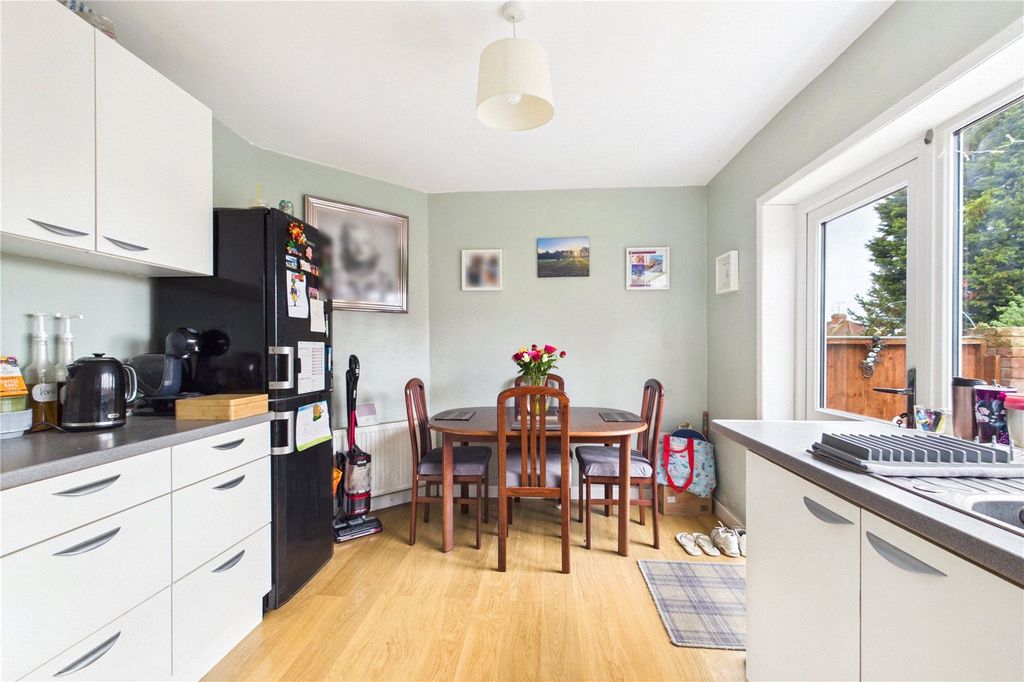 Property photo 3 of 11 Picture No. 48
