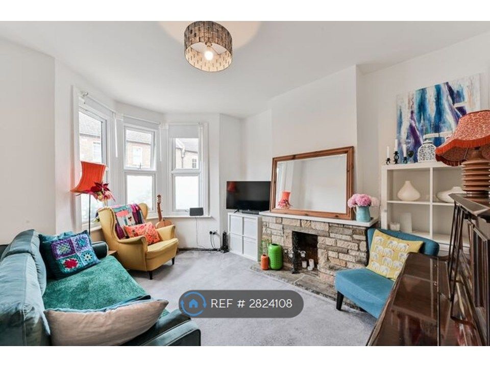 Property photo 2 of 13