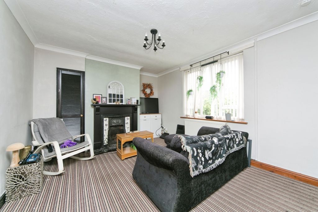 Property photo 2 of 28 Pbox-Img.Jpg