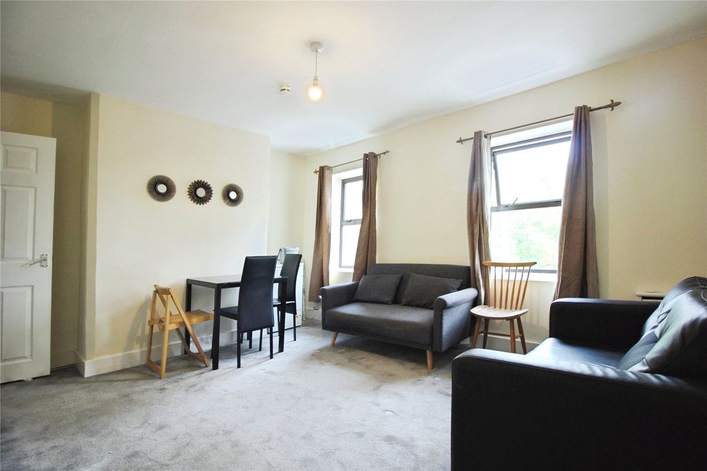 Property photo 2 of 6 Picture No. 02
