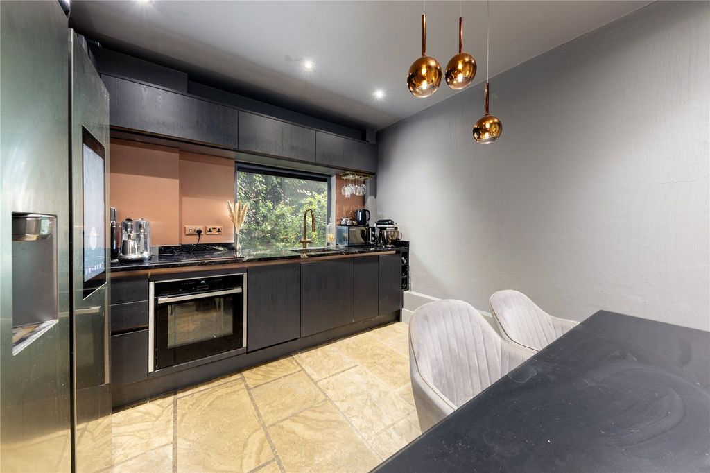 Property photo 3 of 13 Kitchen