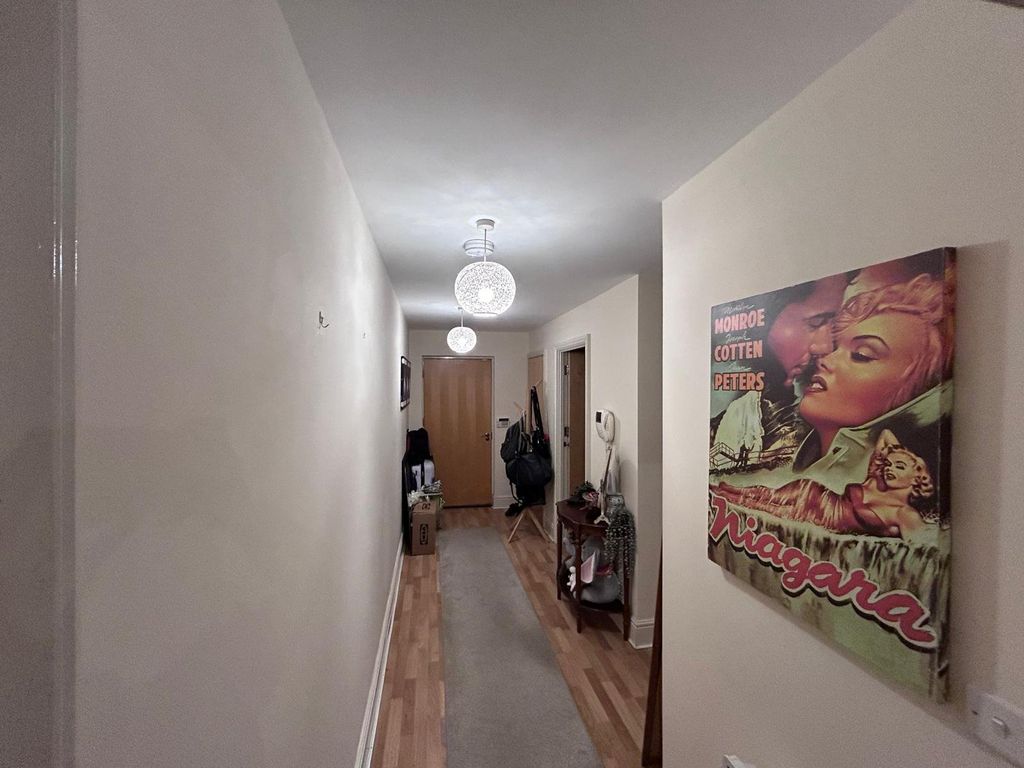 Additional image 6 of 2 bed flat for saleWoodthorpe Drive, Woodthorpe, Nottingham, Nottinghamshire NG5