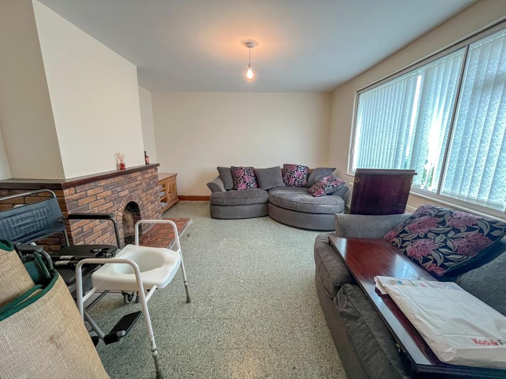 Property photo 3 of 11 Tlc_c0d28995-d686-4F21-B4E3-2c691028Df86_96Df78d.J