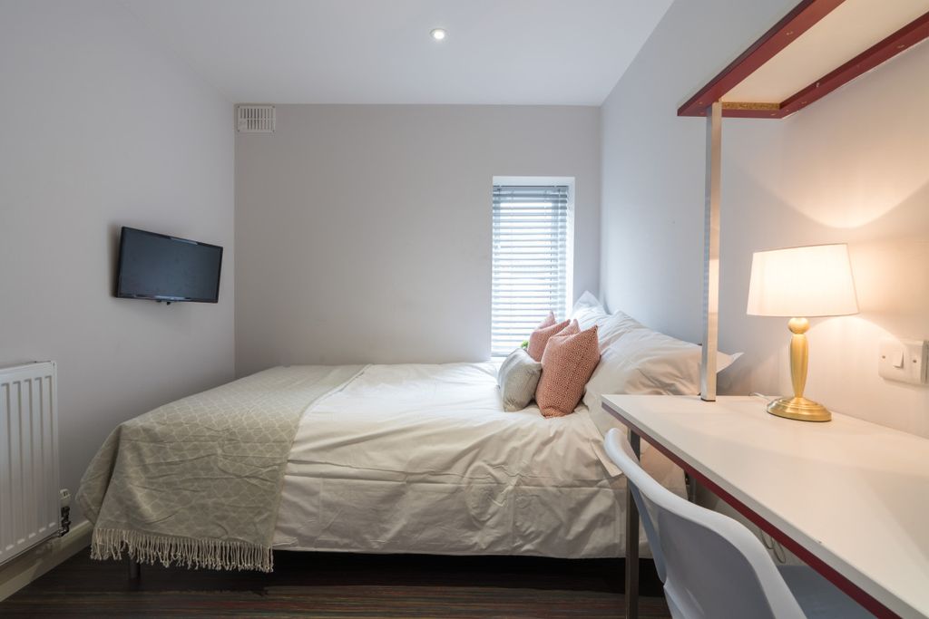 Property photo 3 of 7 Photo 2