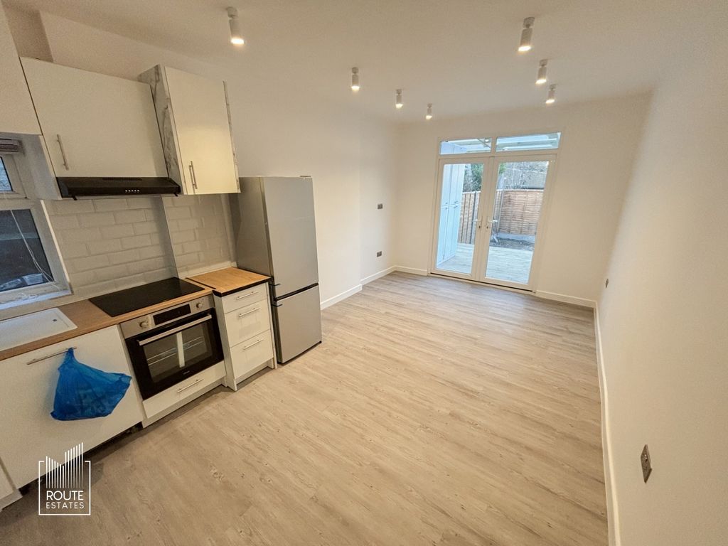 Property photo 2 of 11 Photo 9