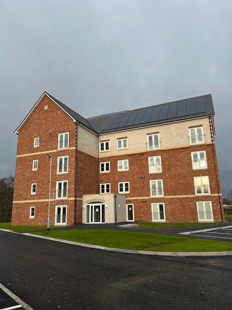 Property photo 1 of 8 Ellwood House - External