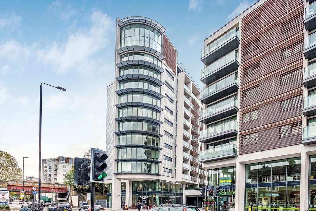 Property photo 1 of 8