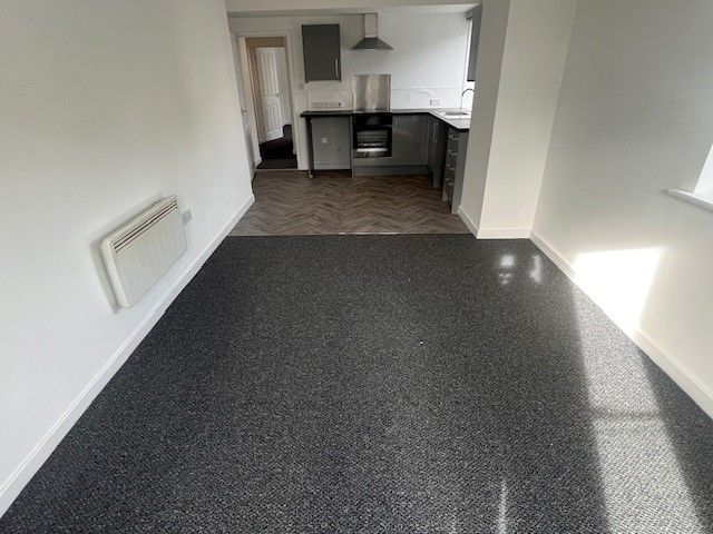 Property photo 2 of 12 Image