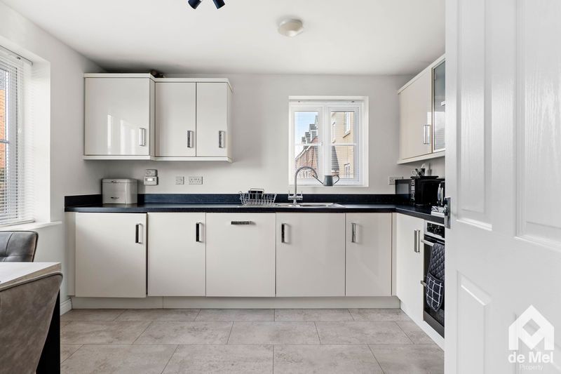 Property photo 2 of 16 Photo 9