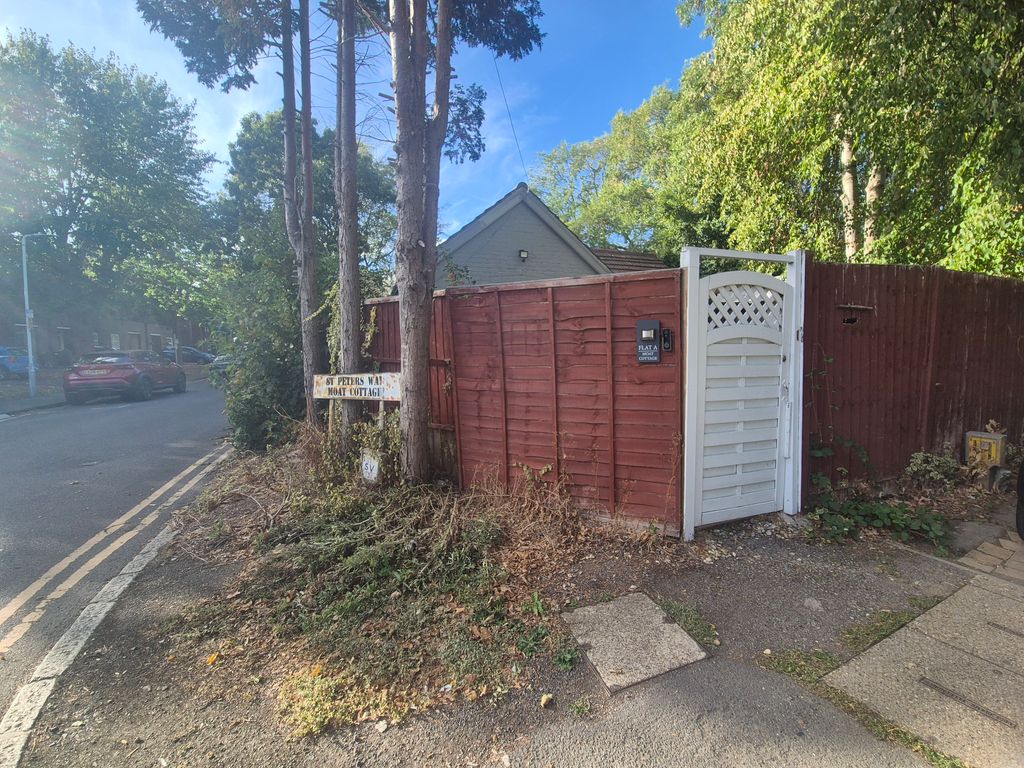 Property photo 2 of 9