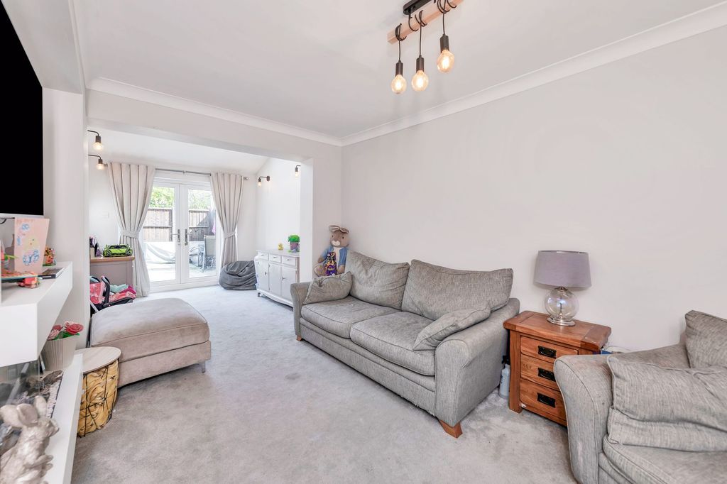 Property photo 2 of 16