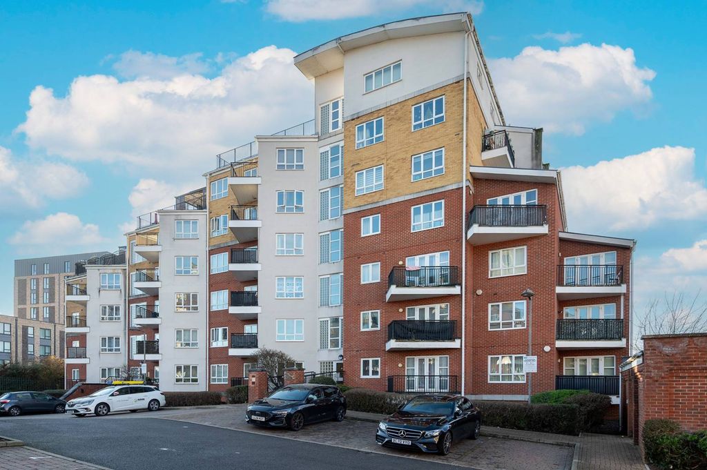 Property photo 1 of 15