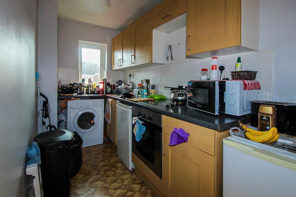 Property photo 2 of 6