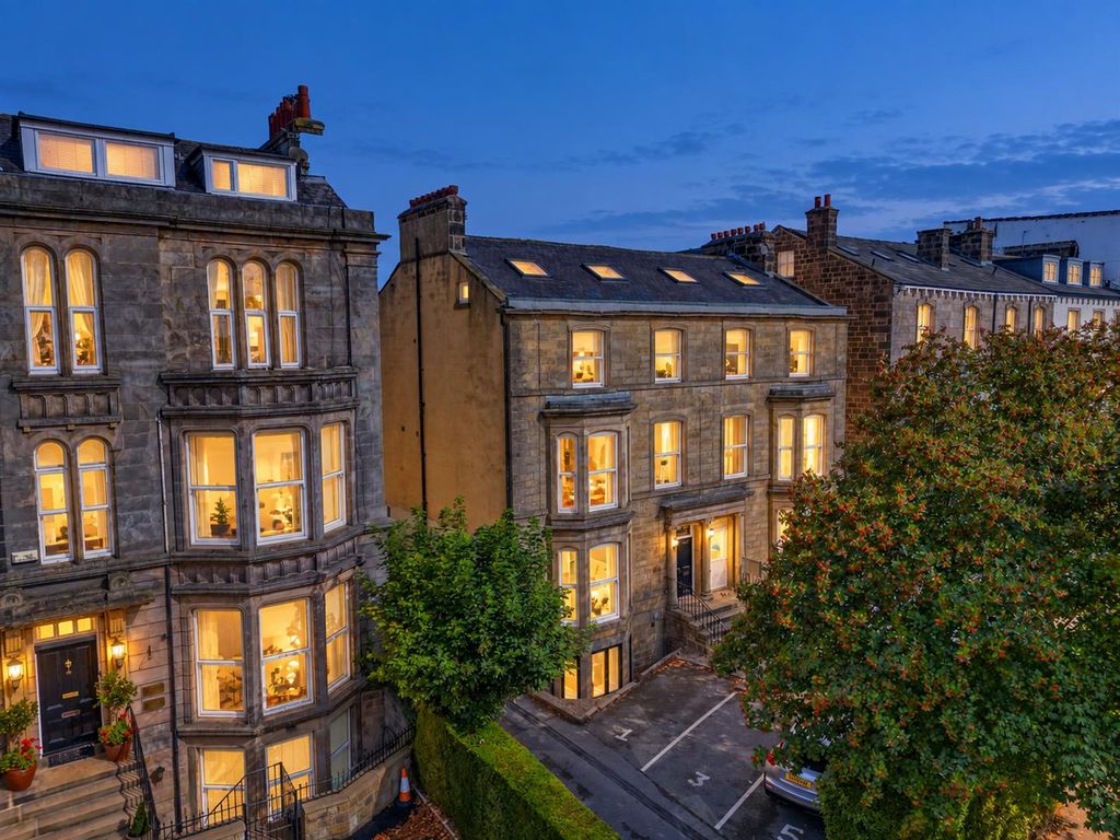 Property photo 1 of 11 Ai Dusk