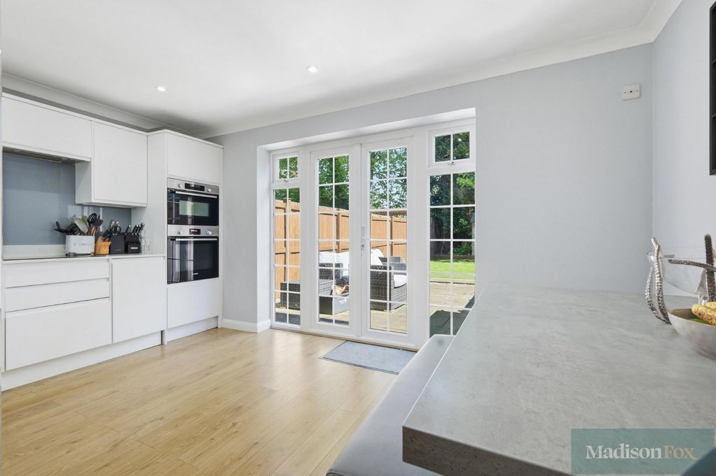 Property photo 3 of 31 Picture No. 20