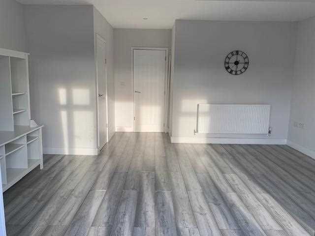 Property photo 1 of 9 Main Picture