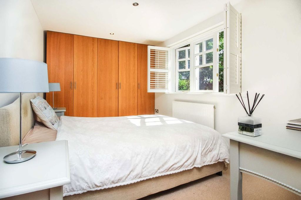 Property photo 3 of 4