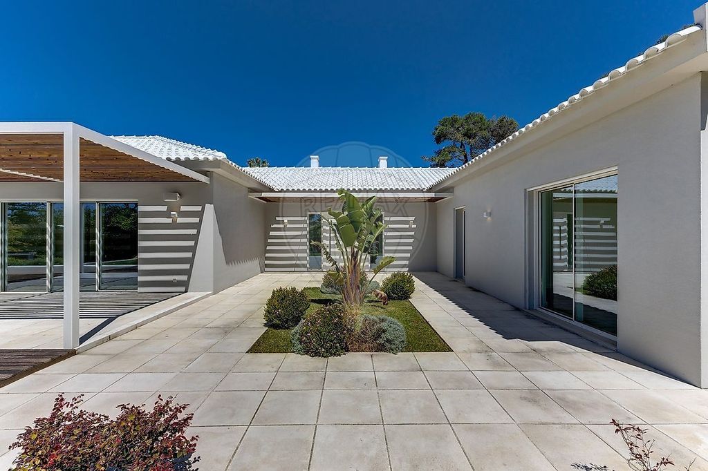 Property photo 2 of 50