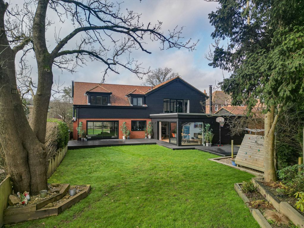 Property photo 1 of 23