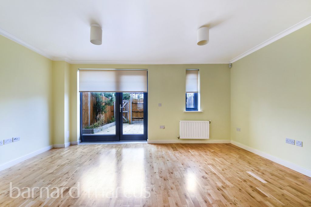 Property photo 2 of 9 Image