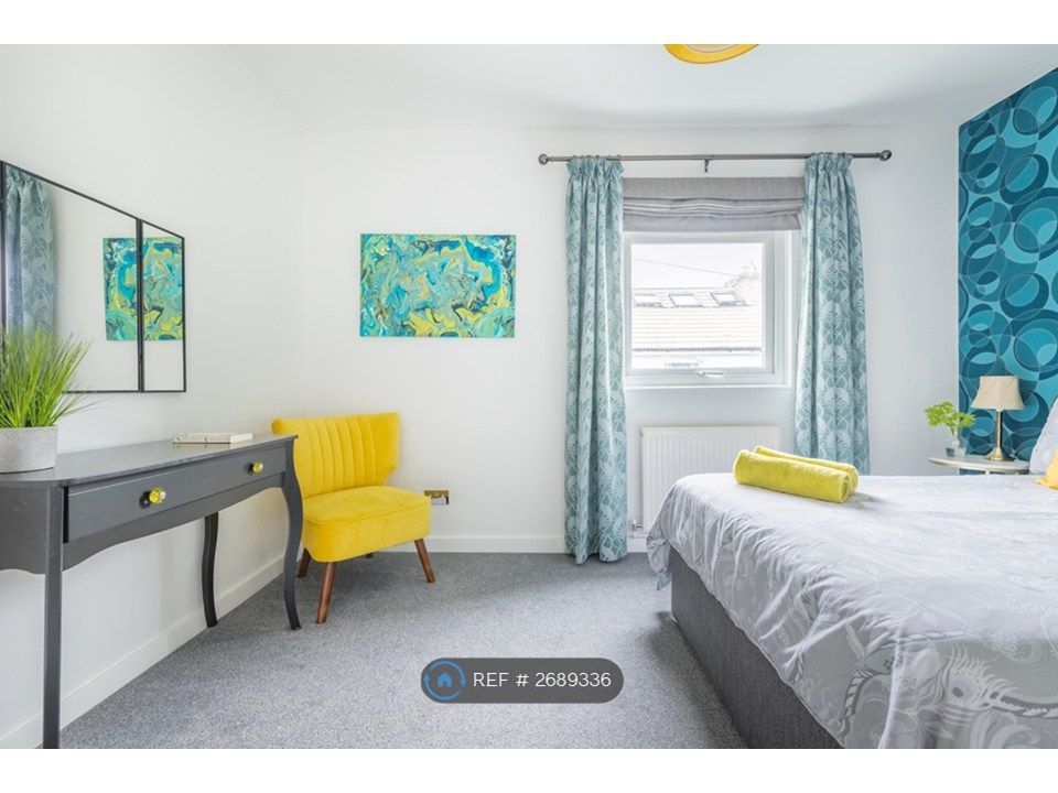 Property photo 3 of 31 Main Bedroom