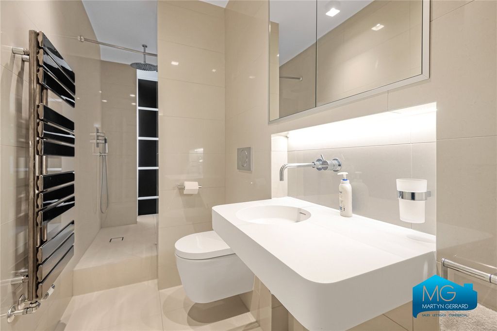 Property photo 3 of 19 Picture No. 28