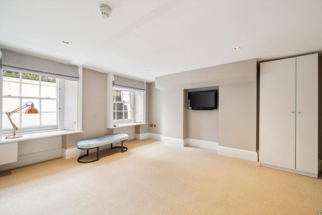 Additional image 12 of 8 bed terraced house to rentCheyne Walk & Cheyne Mews, London SW3
