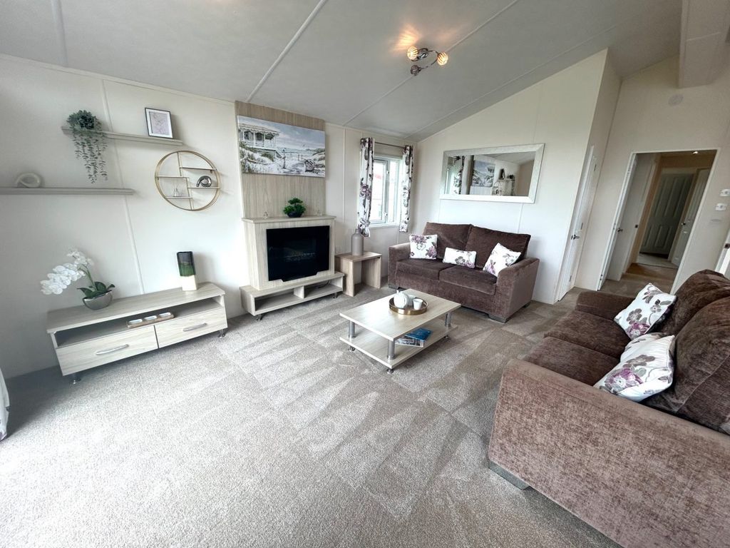 Property photo 1 of 7 Delta Evesham 2015 Car0020532 140525797.Jpeg