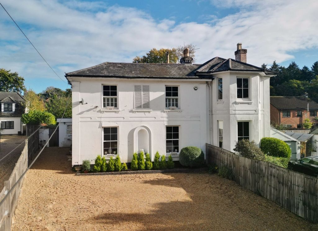 Property photo 1 of 29