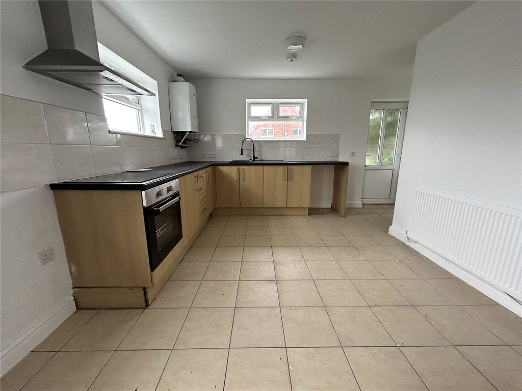 Property photo 2 of 10 Picture No. 14