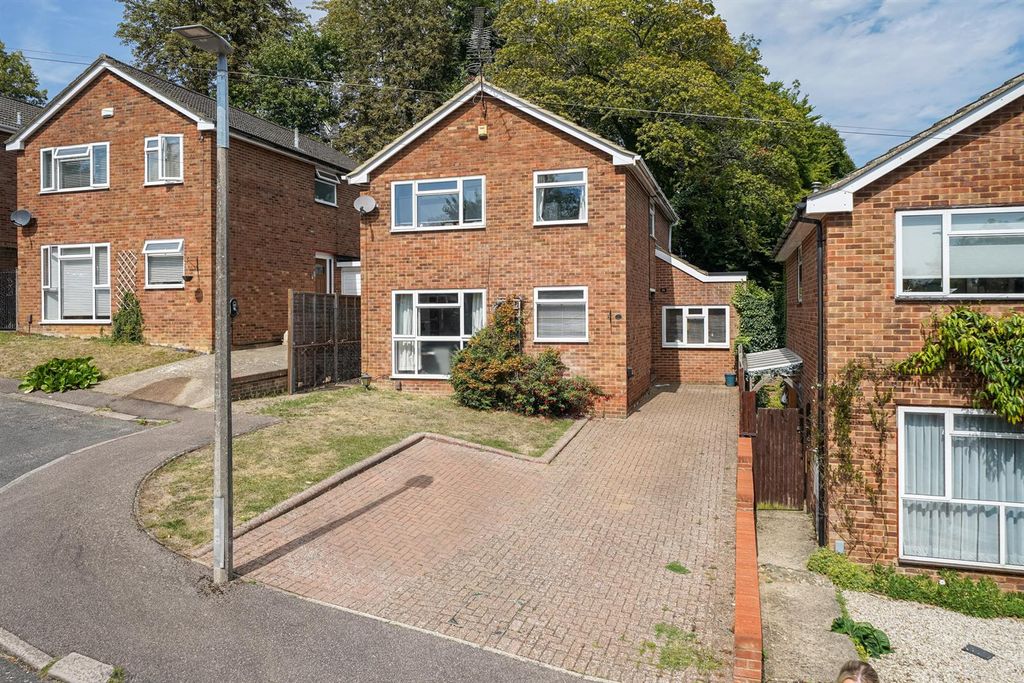 Property photo 1 of 17