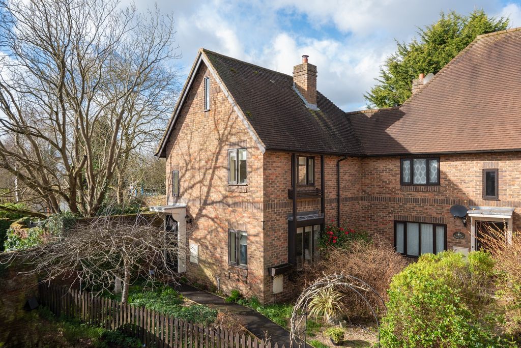 Property photo 1 of 13 3935081