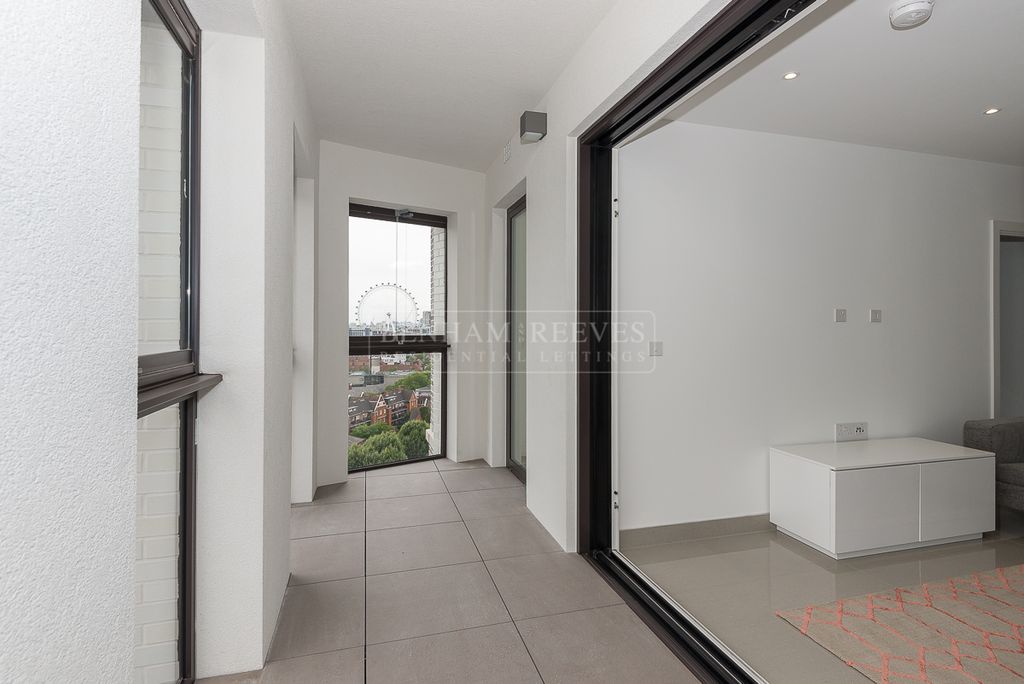 Property photo 3 of 13 Winter Garden