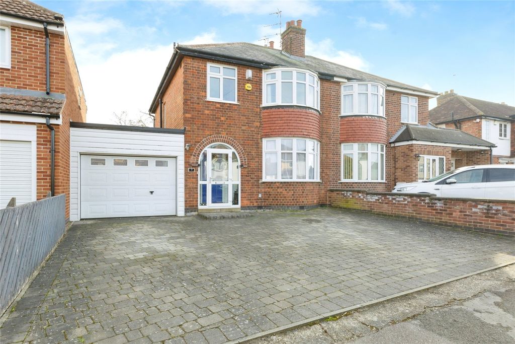 Property photo 1 of 16 Front