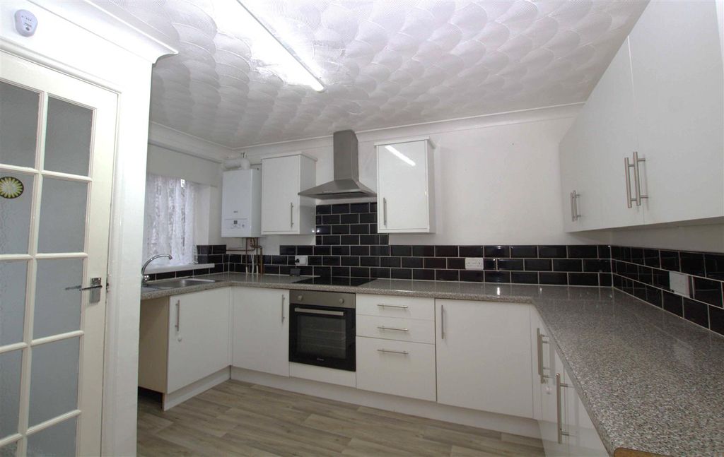 Property photo 1 of 13 Kitchen